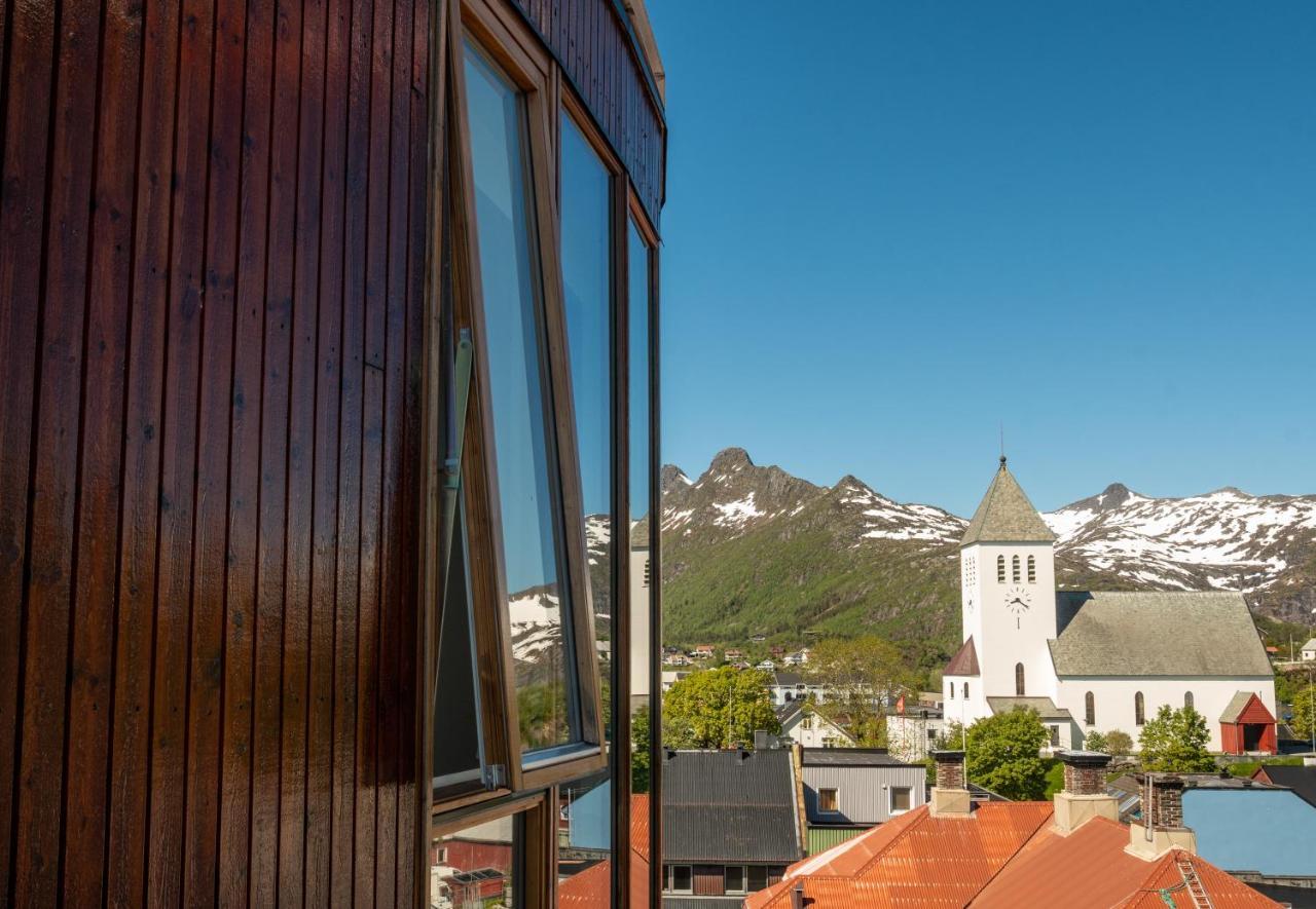 Nordis Apartments - Torget 21 Svolvaer Bagian luar foto