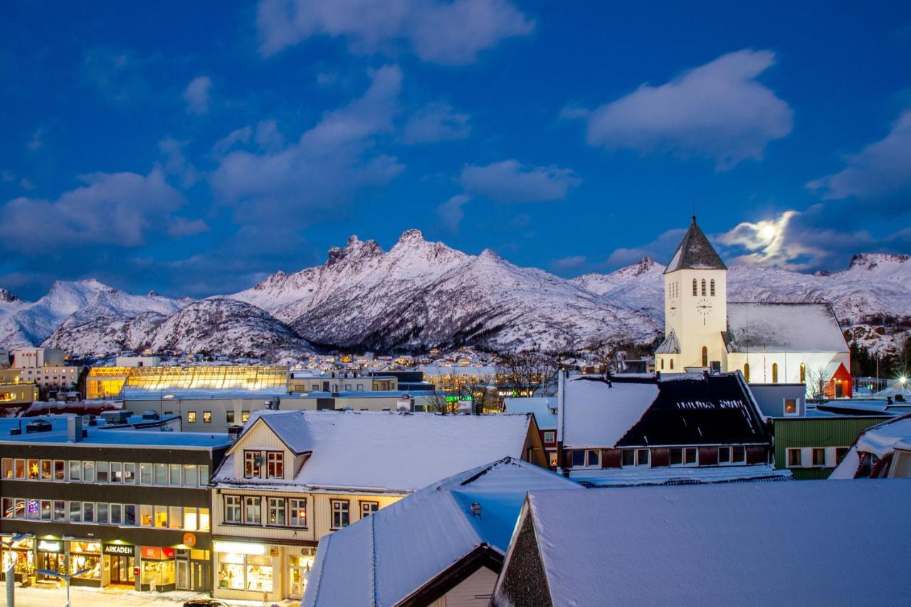 Nordis Apartments - Torget 21 Svolvaer Bagian luar foto